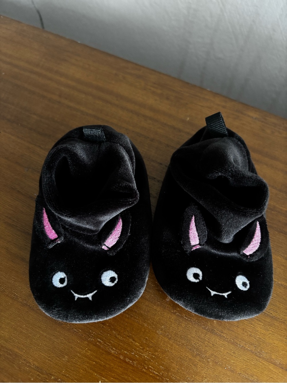 Old Navy Black Plush Bat Baby Slippers with Pink Ear Accents